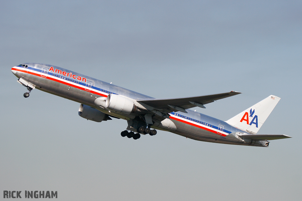 Boeing 777-223ER - N768AA - American Airlines