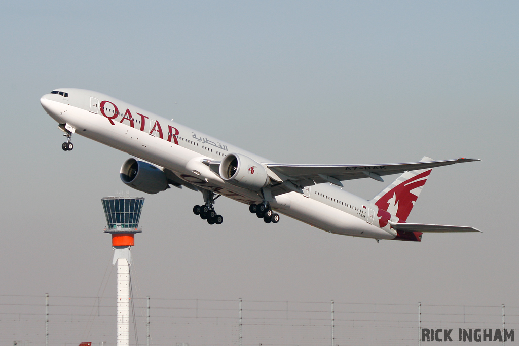 Boeing 777-3DZER - A7-BAK - Qatar Airways