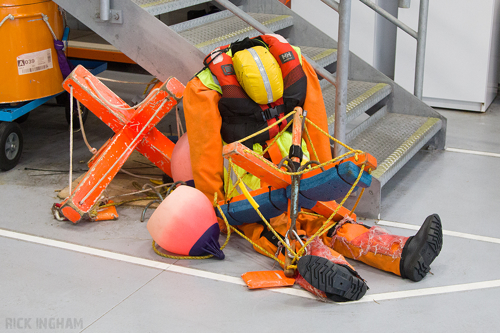 SAR Training Aids - Grapples and human dummy