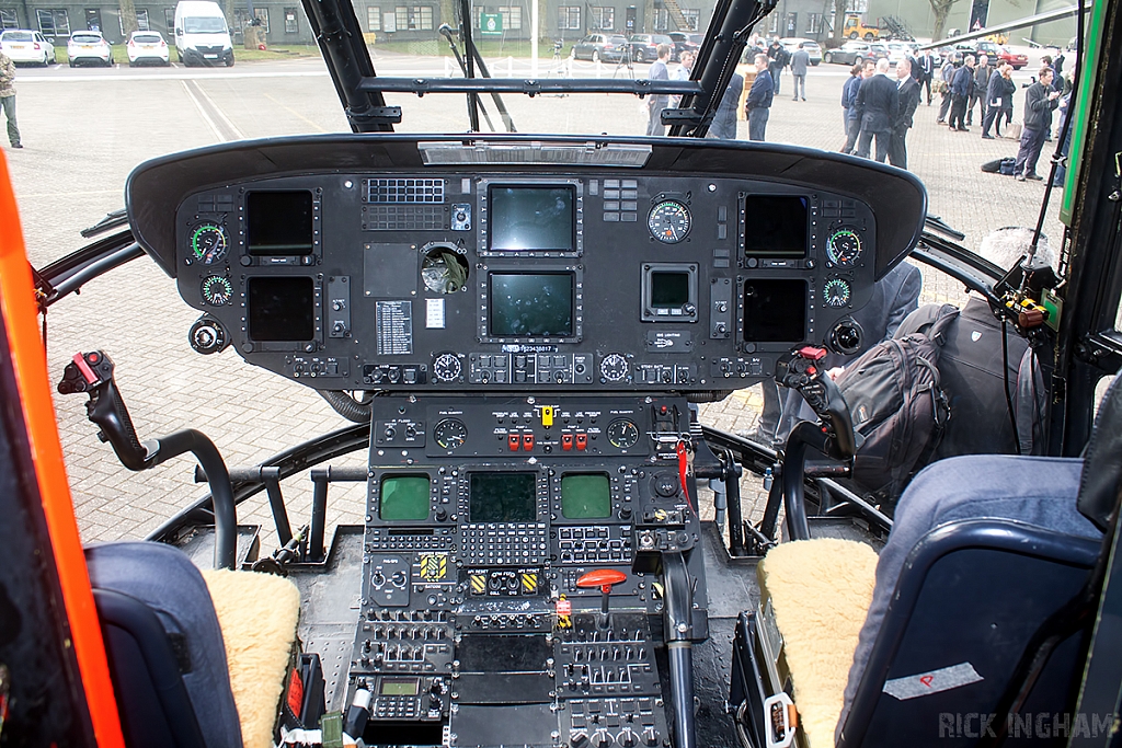 Cockpit of Eurocopter Puma HC2 - XW216 - RAF