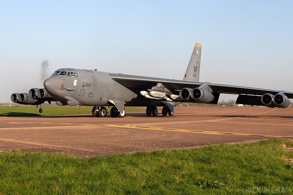 Boeing B-52H Stratofortress - 60-0007 - USAF