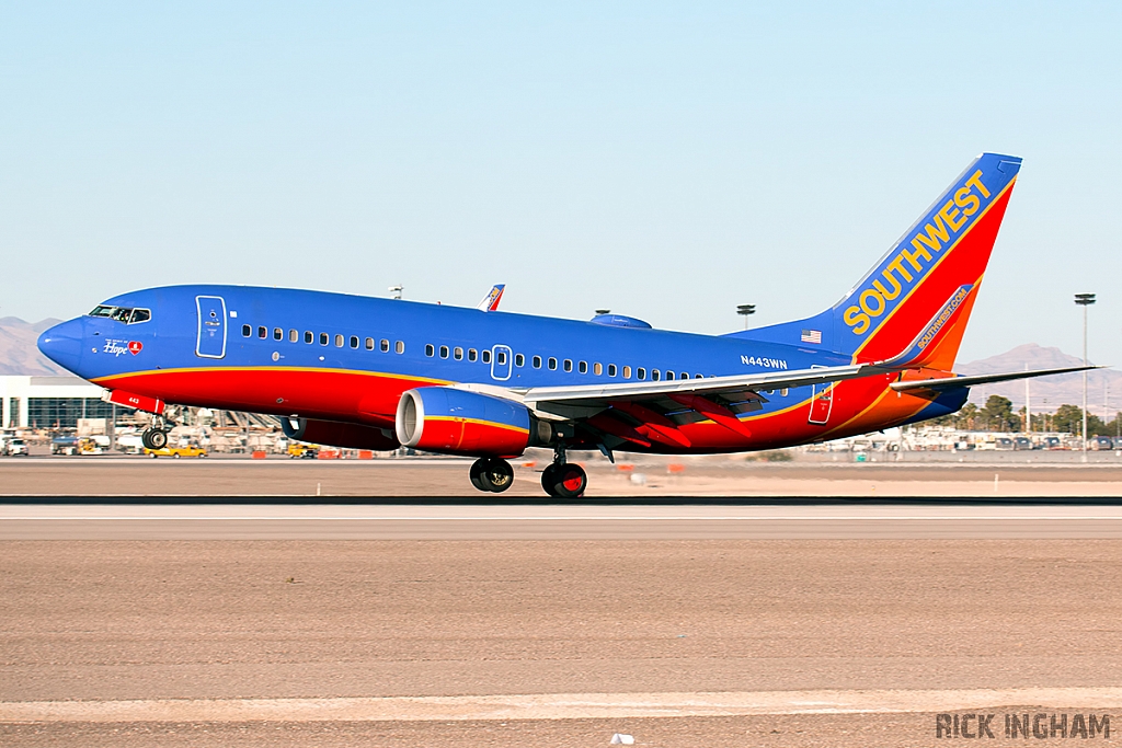 Boeing 737-7H4(WL) - N443WN - Southwest Airlines