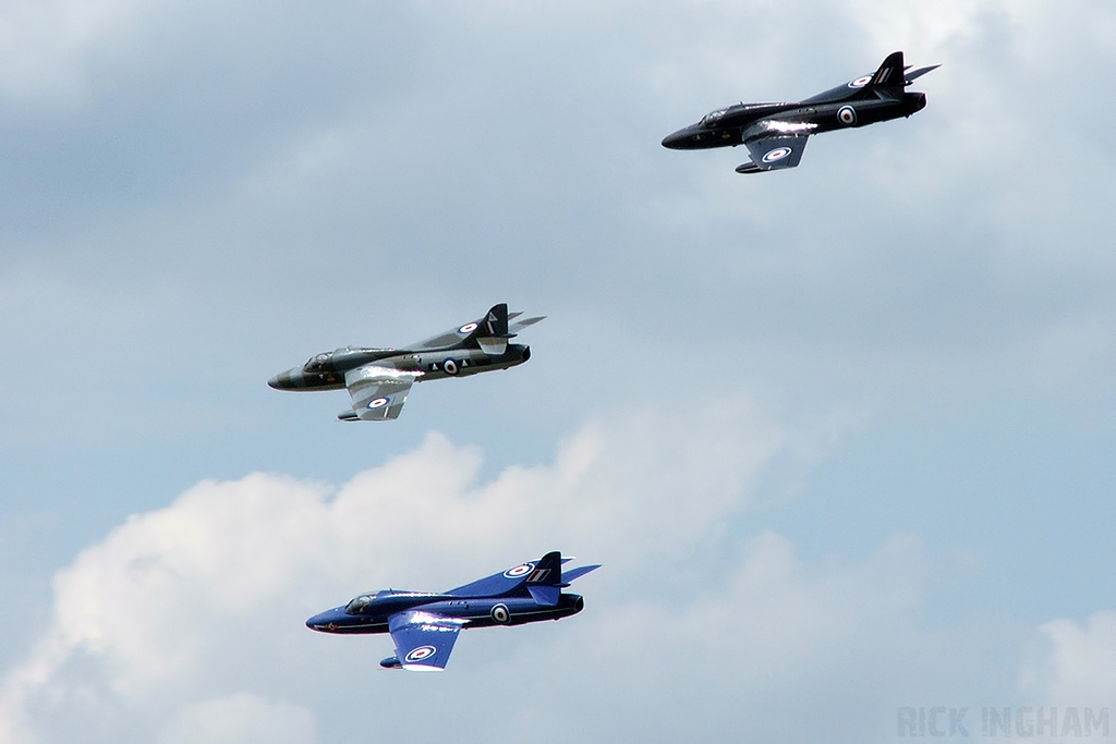 Hawker Hunter T7 - XL577/G-BXKF + WV318/G-FFOX + WV372/G-BXFI - RAF