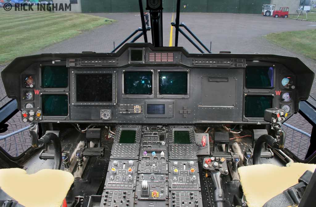 Cockpit of Westland Merlin HC3 - ZJ137/W - RAF