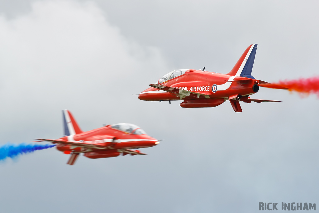British Aerospace Hawk T1 - XX322 + XX323 - RAF | The Red Arrows