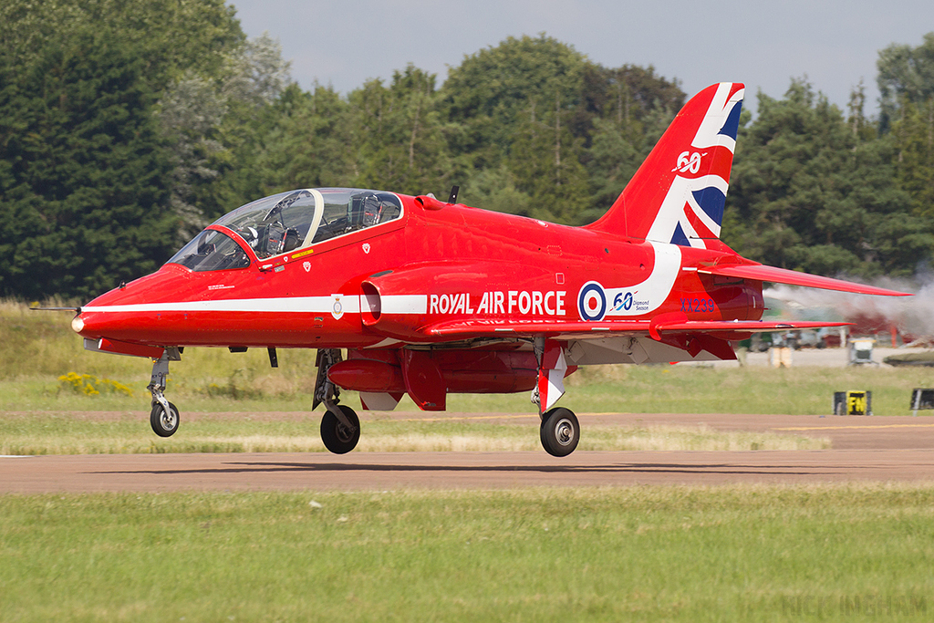British Aerospace Hawk T1 - XX239 - RAF | The Red Arrows