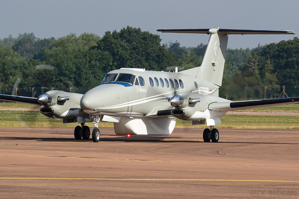 Beech King Air 350 - N772HP - Metrea