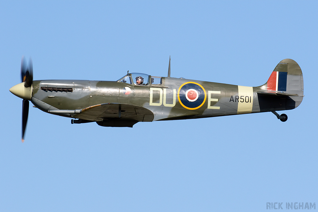 Supermarine Spitfire MK Vc - AR501 / G-AWII - RAF