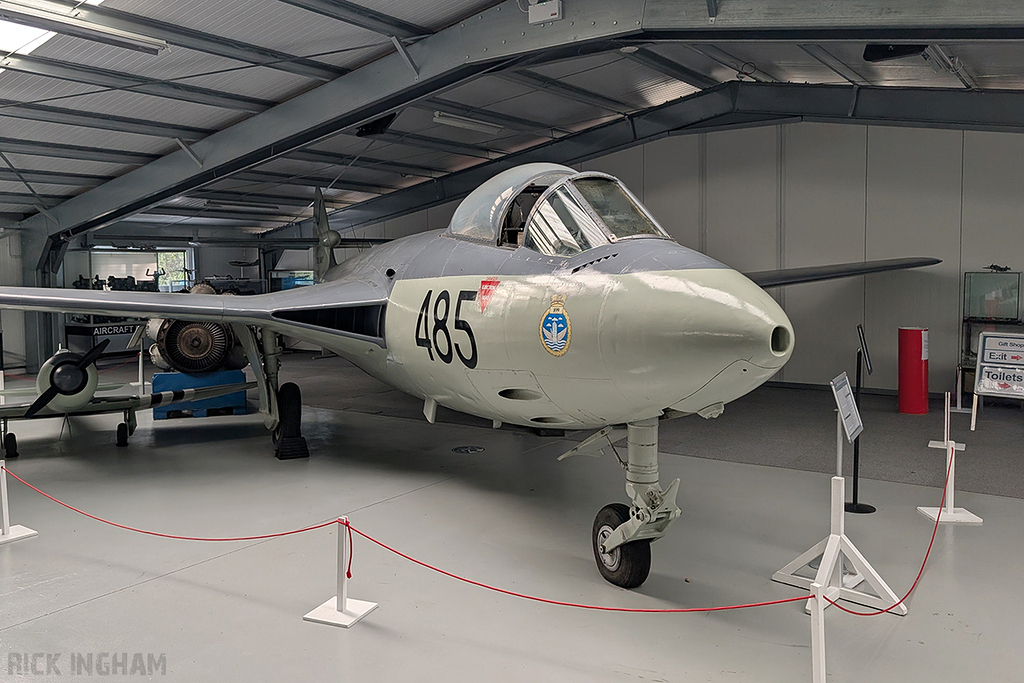 Hawker Sea Hawk FB3 - XE489 (Really WM983) / G-JETH - Royal Navy