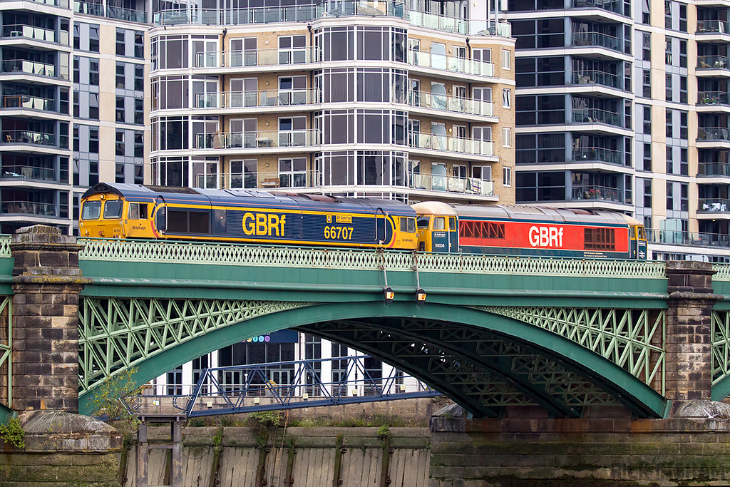 Class 66 - 66707 + Class 69 - 69004 - GBRf