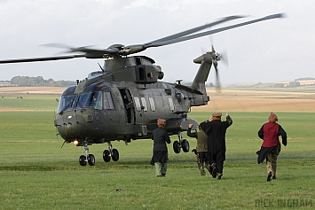Westland Merlin HC3 - ZJ134/S - RAF + Judgemental Training Team - British Army