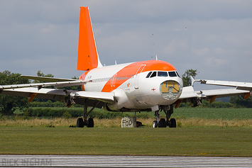 Airbus A319-111 - G-EZNM - EasyJet