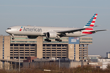 Boeing 777-323ER - N733AR - American Airlines