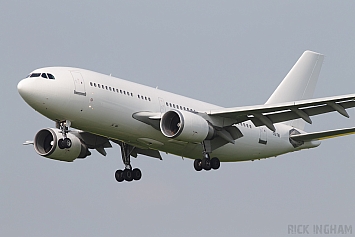 Airbus A310-304 - CS-TEI - Hi-Fly