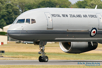 Boeing 757-2K2F - NZ7572/72 - New Zealand Air Force
