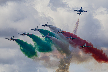 Aermacchi MB-339PAN - Frecce Tricolori